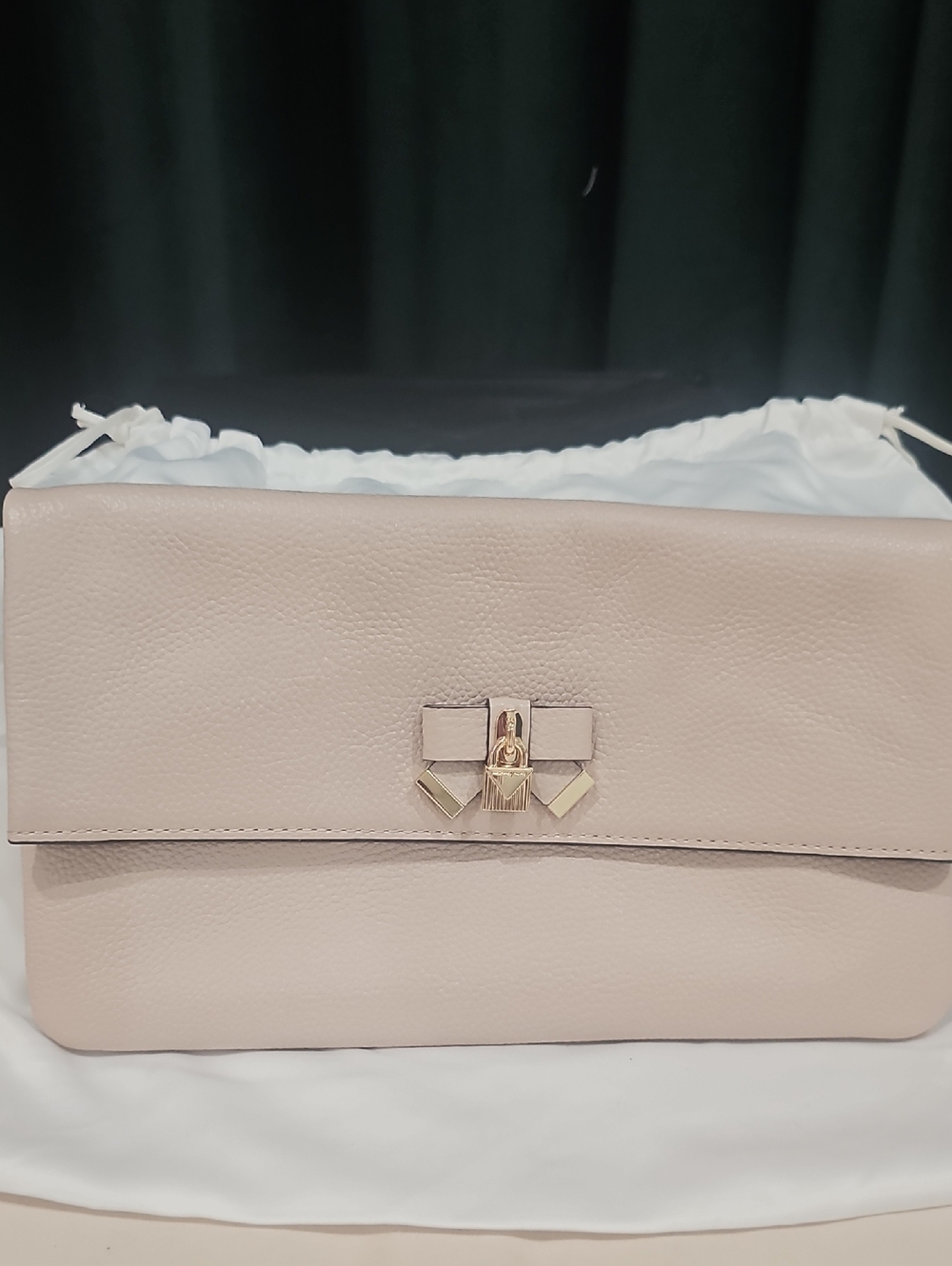 Elegant Women's Leather Clutch - Light Beige